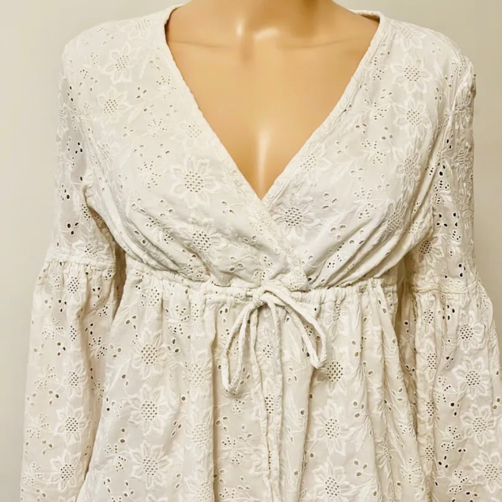 Michaels Kors Off White Lace V-Neck Tie Waist Bell Sleeves Mini Dress Womens M